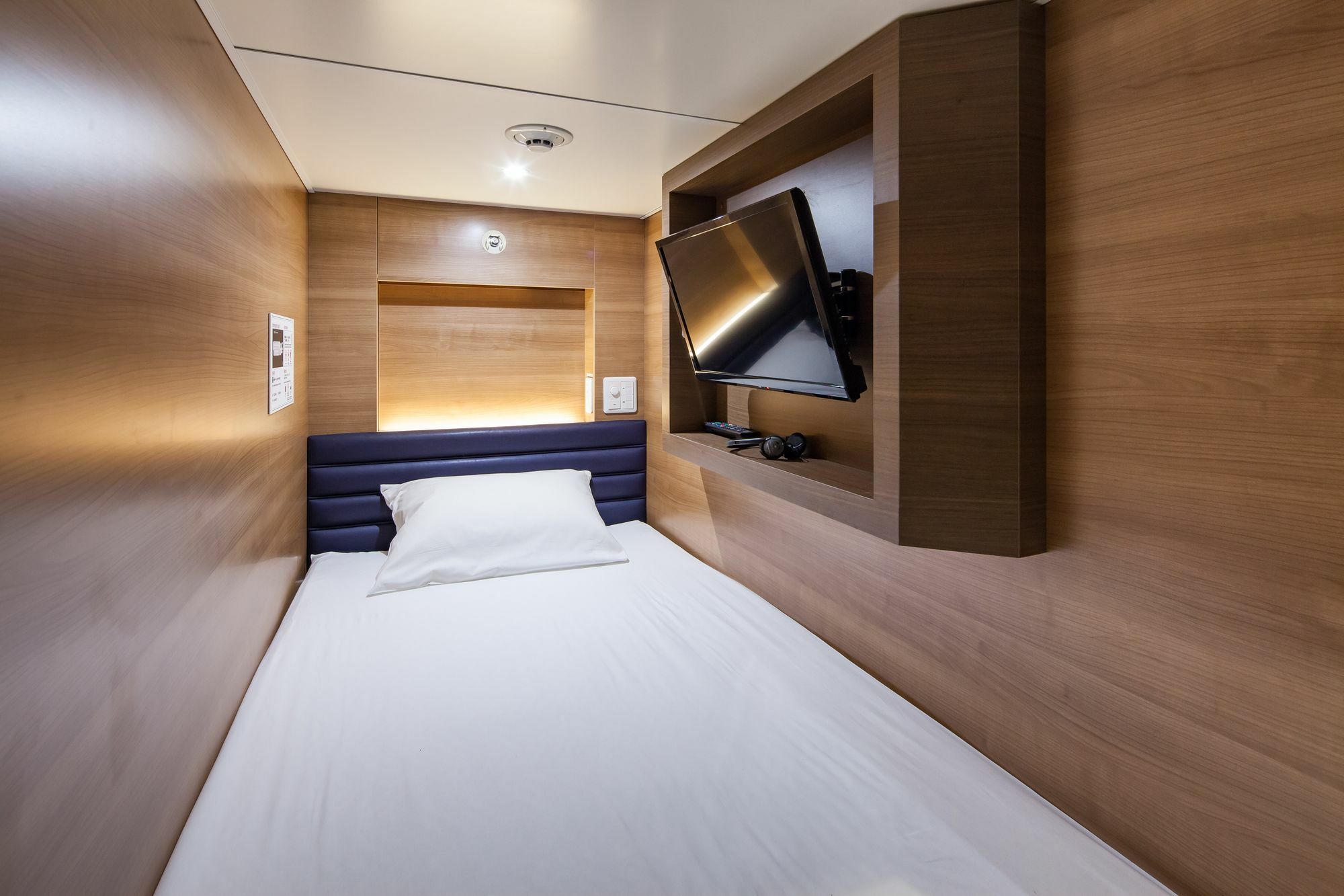 Y'S Cabin Osaka Namba Ngoại thất bức ảnh