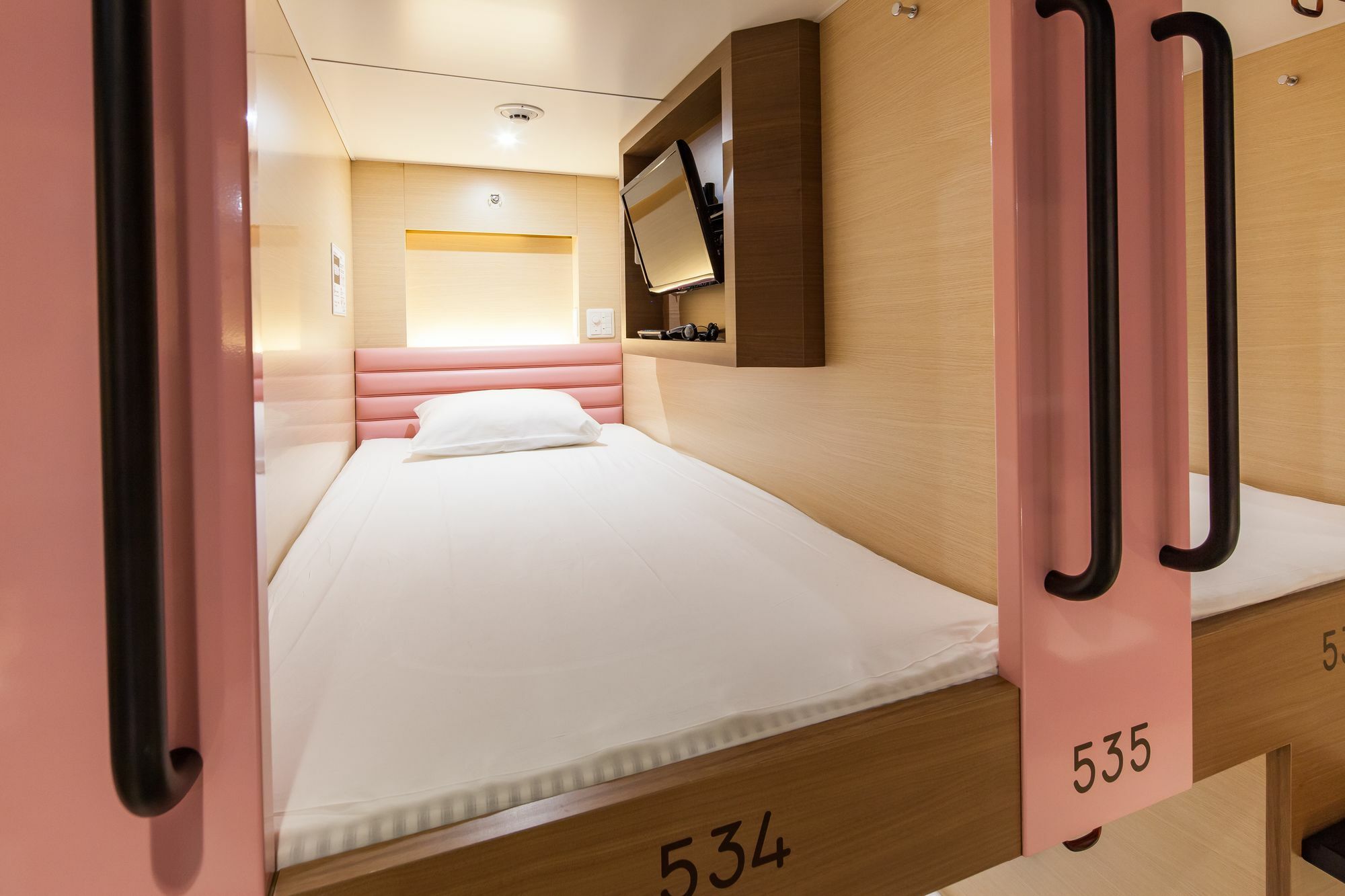 Y'S Cabin Osaka Namba Ngoại thất bức ảnh